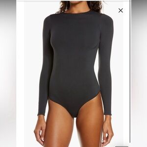 SKIMS ESSENTIAL CREW NECK LONG SLEEVE BODYSUIT Onyx Black